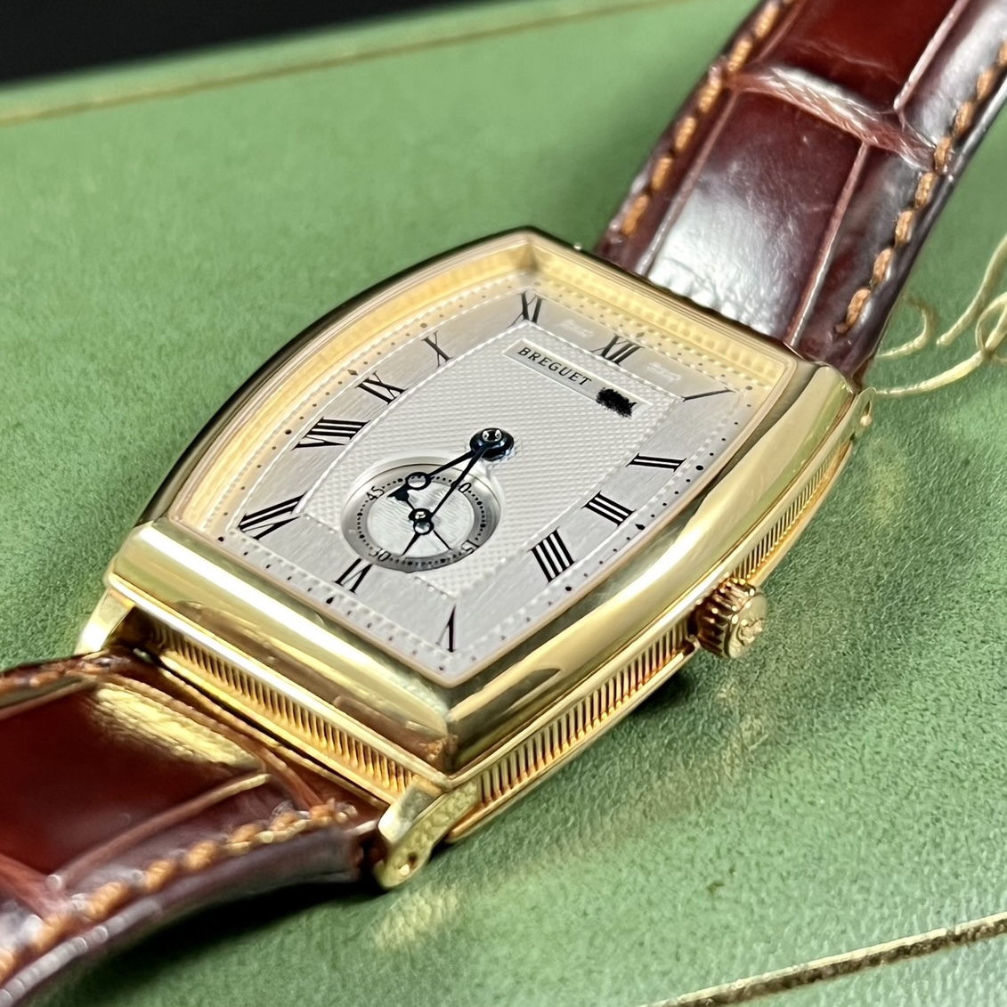 BREGUET HERITAGE REF. 3670 YELLOW GOLD GUILLOCHE DIAL Singapura