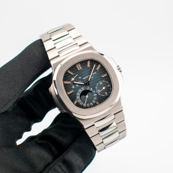 PATEK PHILIPPE NAUTILUS REF. 5712/1A BLUE DIAL FULL SET - Image 2