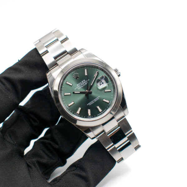 ROLEX DATEJUST 41 REF. 126300 GREEN MINT FULL SET - Image 2