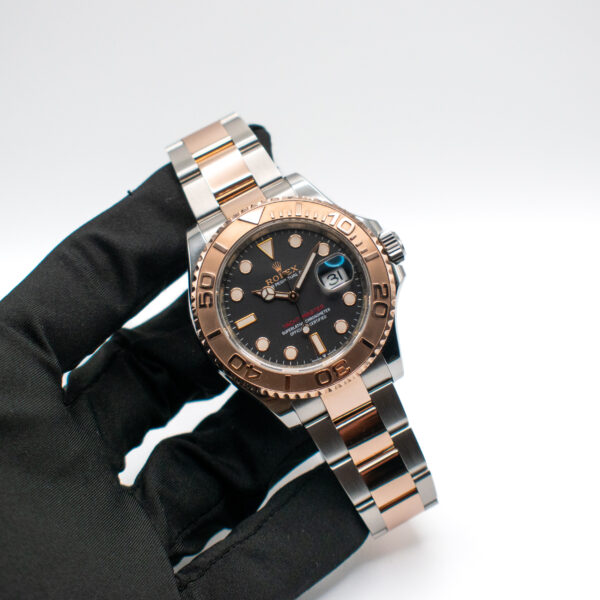 ROLEX YACHT-MASTER 40 REF. 126621 STEEL/ROSE GOLD BLACK DIAL FULL SET - Image 2