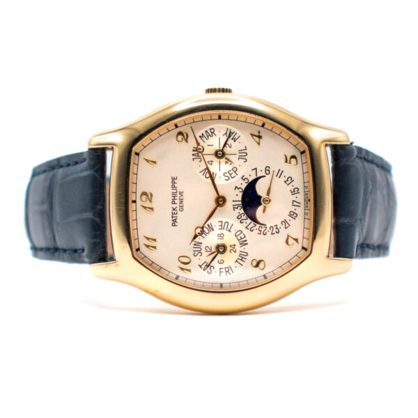PATEK PHILIPPE PERPETUAL CALENDAR REF. 5040J YELLOW GOLD FULL SET