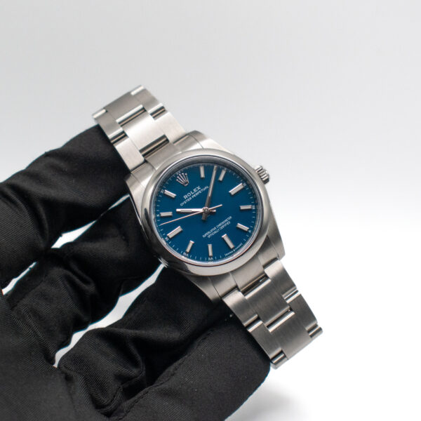 ROLEX OYSTER PERPETUAL 34 REF. 124200 MED BLUE BRAND NEW 08/2025 - Image 2