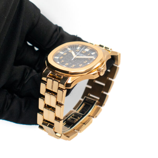 *RARE* PATEK PHILIPPE AQUANAUT REF. 5065/1J YELLOW GOLD FULL SET - Image 4