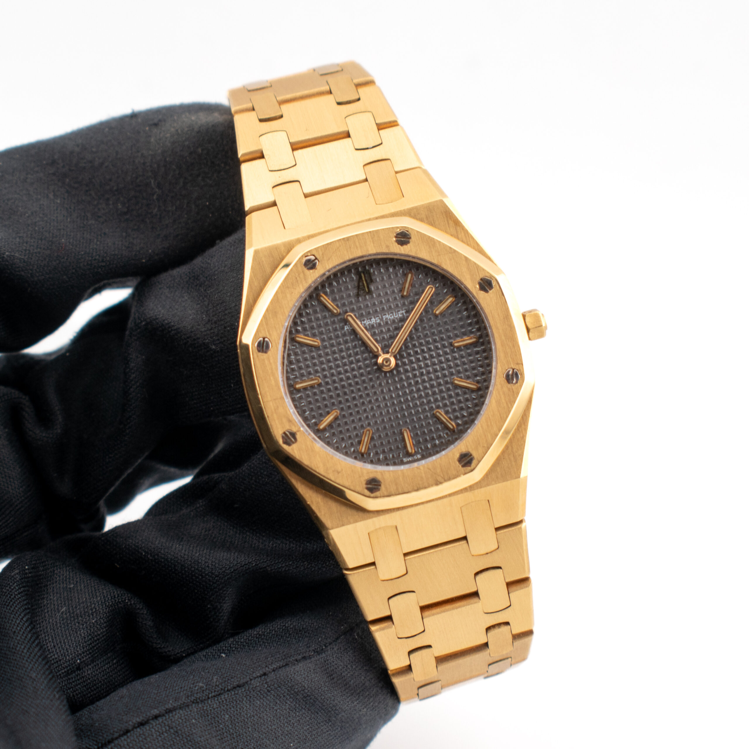 AUDEMARS PIGUET ROYAL OAK REF. 6008BA YELLOW GOLD 18K WITH PAPERS - Image 2